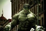 À l'origine, de quelle couleur était le personnage de Hulk ?