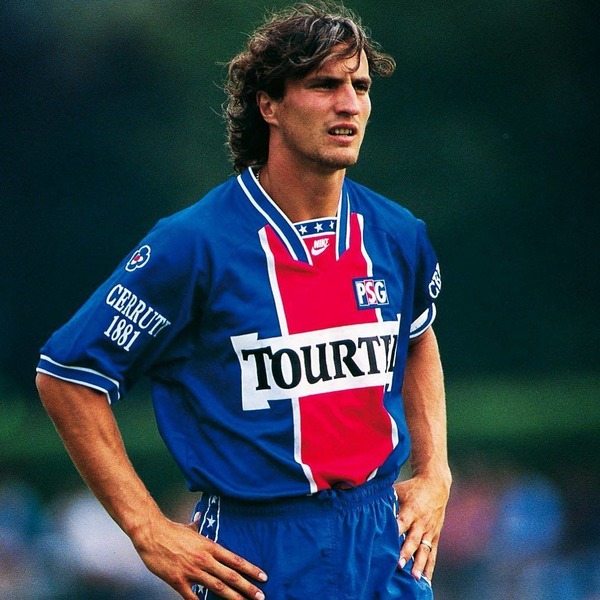 En 1995, pour quel club quitte-t-il le PSG ?