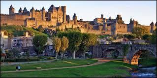 Quelles ont été dans l'ordre les différentes occupations de la cité de Carcassonne ?