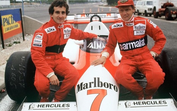 L'année suivante il retrouve l'écurie McLaren où il a pour coéquipier le célèbre Niki Lauda, un pilote.....