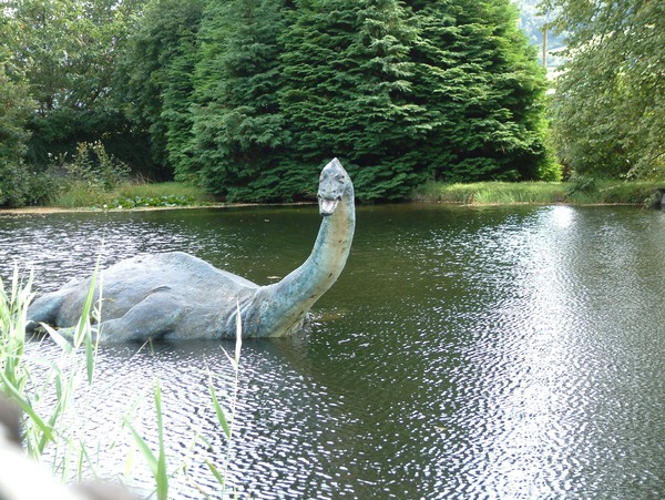 Comment s’appelle le monstre du Loch Ness, dont la légende dope le tourisme écossais depuis les années 1930 ?