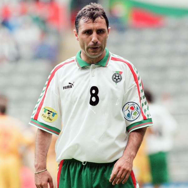 La Bulgarie a inscrit 3 buts durant cet Euro. Combien sont l'oeuvre de Hristo Soitchkov ?