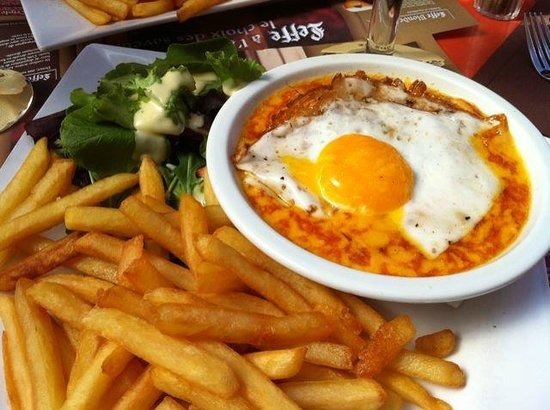 Quel fromage est utilisé pour réaliser un Welsh, plat typique de Lille ?