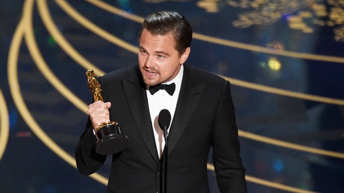 Le 28 février 2016 il remporte son premier Oscar du Meilleur Acteur pour :
