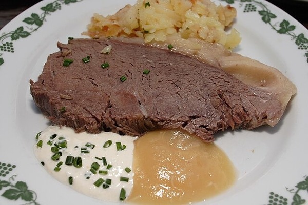 Quel est le nom de ce plat traditionnel fait avec une queue de boeuf ou de veau ?
