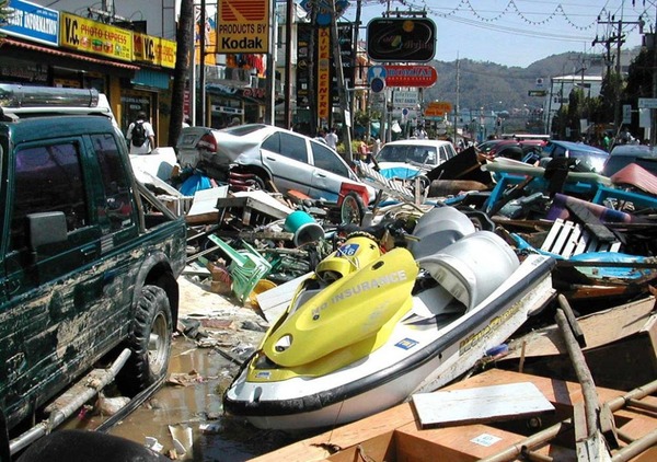 Quel drame s'est déroulé le 26 Décembre 2004 à Phuket ?