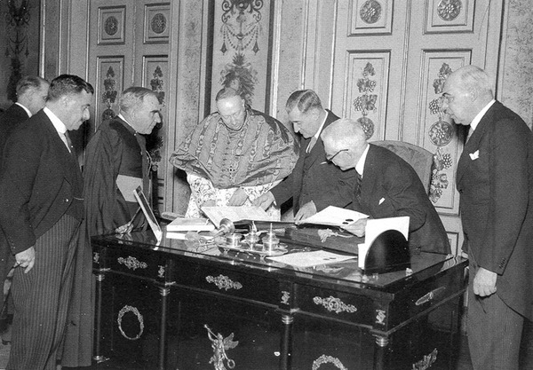 Que ne permet pas le Concordat de 1940 entre Salazar et le pape ?