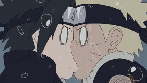 Cette " scène de baiser " entre Naruto et Sasuke est-elle un fake ?