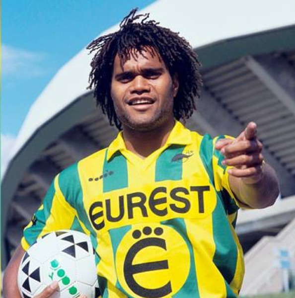 A l'été 1995, pour quel club a-t-il quitté le FC Nantes ?