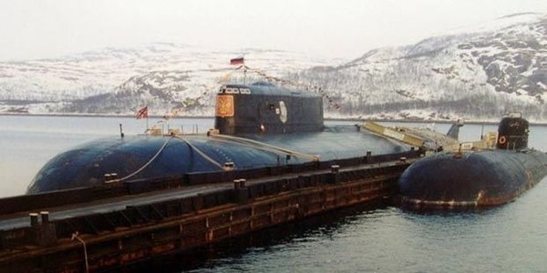 En quelle année le sous-marin Koursk a-t-il coulé avec à bord 118 membres d'équipage ?