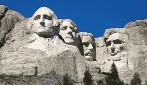 Dans quel État américain se trouve le mont Rushmore ?
