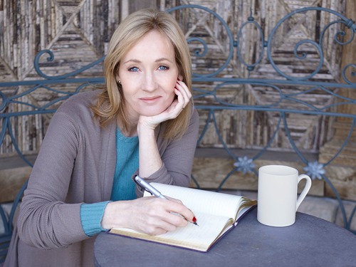 Où J.K Rowling a-t-elle écrit les premiers Harry Potter de la saga ?