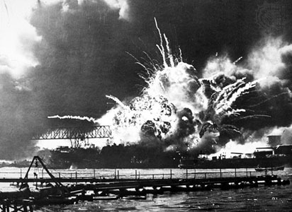 Która wyspa 1941 r. 7 grudnia została masowo zaatakowana przez  japońskie siły lotnicze ?
