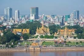 Dans quel pays d'Asie se trouve-t-on quand on visite la capitale Phnom Penh ?