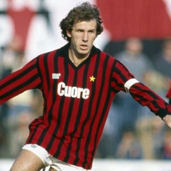 Qui est ce célèbre défenseur qui effectuera toute sa carrière à l'AC Milan ?