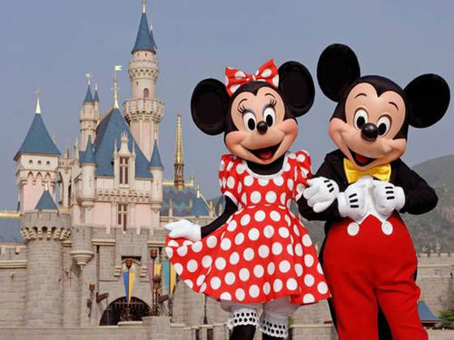 Dans quel pays s'ouvrira un parc d'attractions Disney en 2016 ?