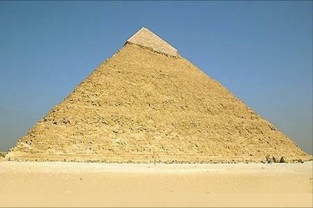 Les pyramides étaient des...