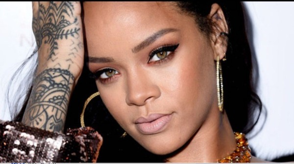 Comment s'appelle la marque de produit de beauté qu'à créé Rihanna ?