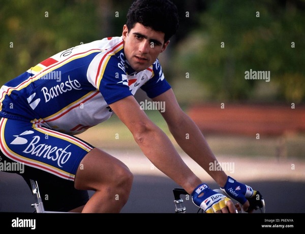 Poursuivant sa progression dans les grands tours, il devient un des principaux équipiers de Pedro Delgado pour le Tour de France.
