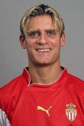 A l'hiver 2002, convoité par le PSG, il rejoint Monaco. Pourquoi ?
