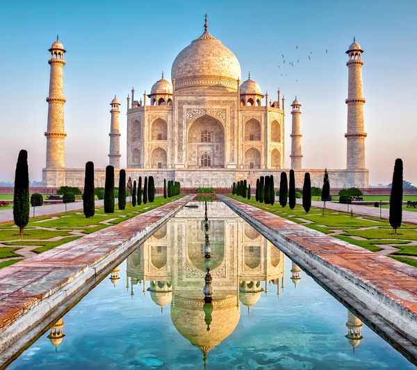 À quel siècle le Taj Mahal a-t-il été construit ?