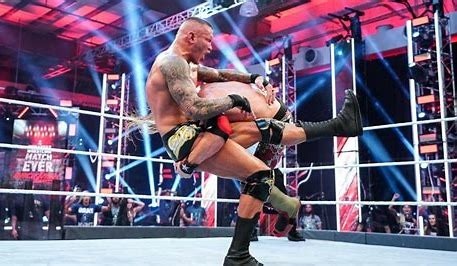 Lors de quel PPV Edge a affronté Randy Orton ?