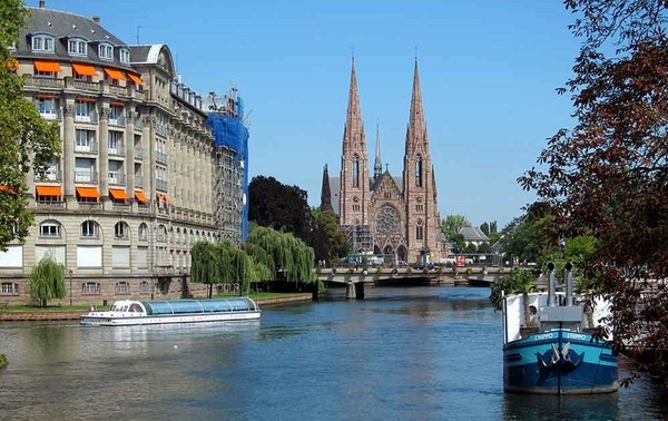 Laquelle de ces rivières traverse Mulhouse et Strasbourg ?