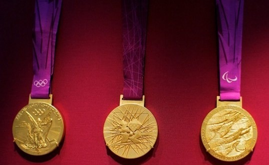 Quel athlète tunisien a eu le plus grand nombre de médailles d’or aux Jeux Olympiques ?