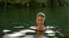 Qu'arrive t'il a Octavia quand elle part se baigner ?