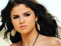 Selenanın en sevdiği renk nedir?