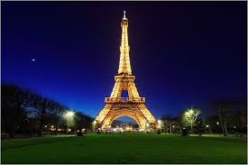 La tour Eiffel a été inventée par monsieur Eiffel.