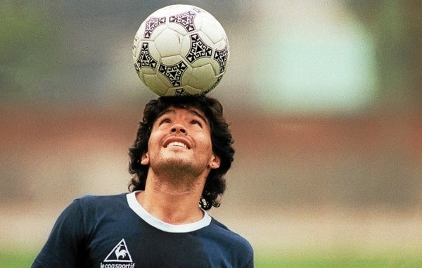 Quel est le surnom de Diego Maradona ?
