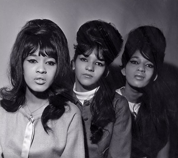 Elles connaissent en 1963 un immense succès avec "Be my baby", c'est :