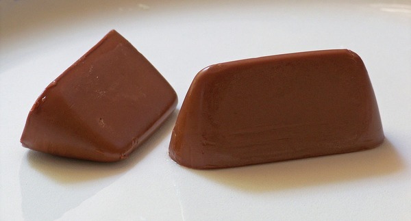 Comment est le chocolat des confiseries nommées « gianduiotti » en Italie ?
