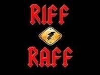 Dans quel album d'AC/DC se trouve la chanson RIFF RAFF ?