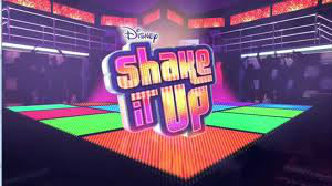 Dans un épisode, Shake it up est avec une autre série, laquelle ?