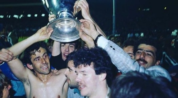 En 1985, contre quelle équipe la Juve remporte-t-elle la finale de la LDC dans un contexte dramatique ?