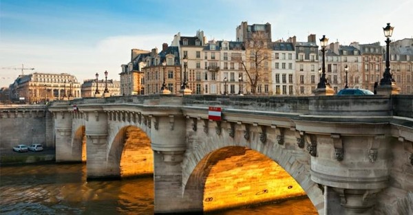 Quel roi a inauguré le Pont Neuf, le plus ancien pont existant de Paris ?