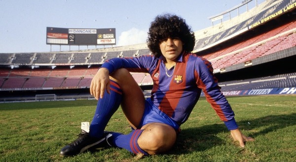 En 1982, Maradona est transféré au FC Barcelone pour :