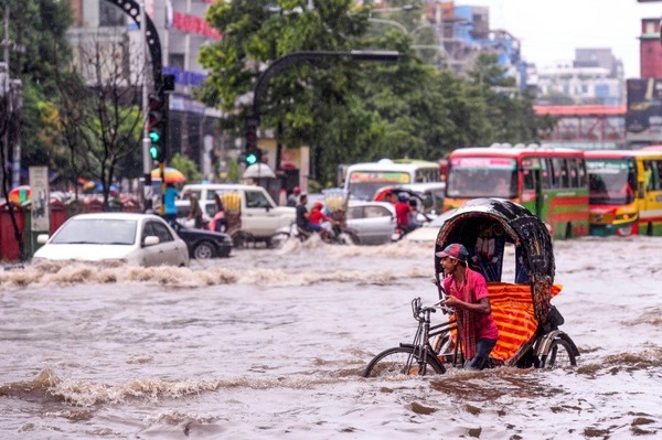 En Asie, la saison des pluies ou saison humide se nomme la mousson. A quel type de climat peut-on associer la mousson ?