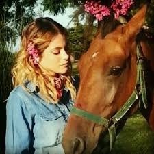 La passion de Violetta sera l'équitation ?