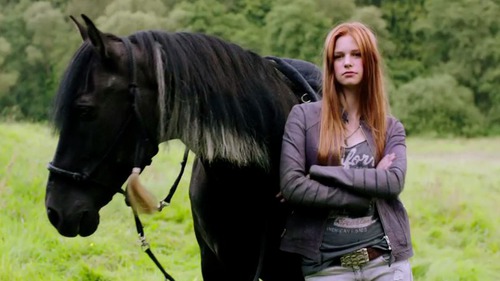 Comment nomme-t-elle ce cheval ?