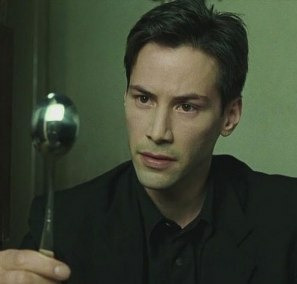On demande à Keanu Reeves, qui joue ce rôle, de suivre le lapin blanc :