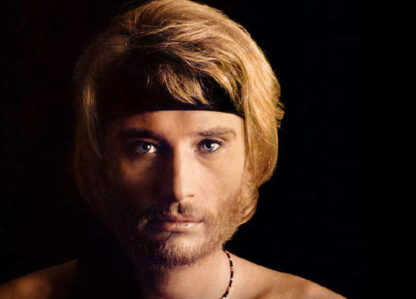 Sortie le 23 juin, quelle chanson composée par Jean Renard deviendra un succès incontournable de Johnny Hallyday ?