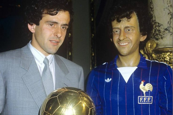 Le 24 décembre, Michel Platini remporte son...