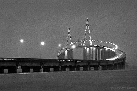 Quel pont est inauguré le 18 octobre ?