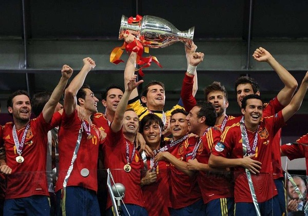 L' Espagne est devenue la première équipe à remporter un Euro deux fois de suite.