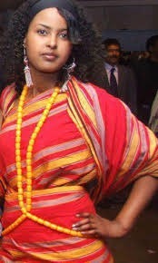 Comment s’appelle le vêtement traditionnel des Somalis ?