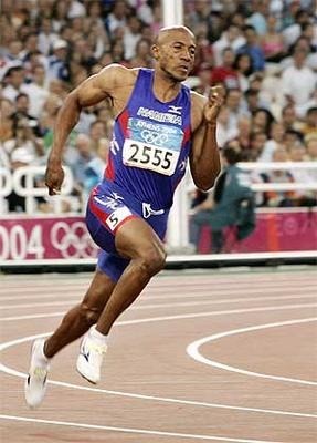 Frankie Fredericks, 1x champion du Monde, 4x médaillé d'argent aux JO, spécialiste du 100 et du 200m, il vient de quel pays ?
