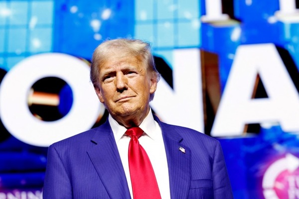 Le 5 novembre 2024, Donald Trump est élu Président des États-Unis pour la.....